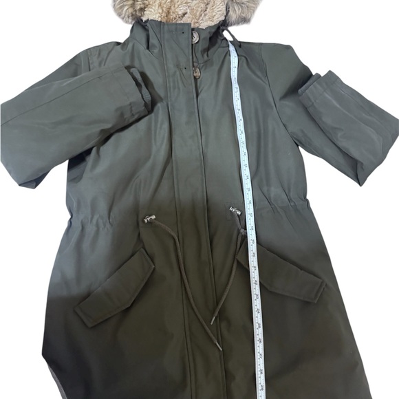 Superdry Olive Green Puffer Jacket with Faux Fur Hood - Picture 14 of 16